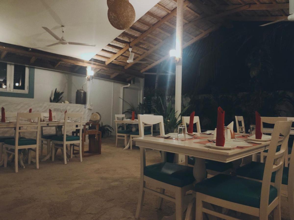 Vaali Maldives Island Escapes & Dive Hotel Felidhoo Exterior photo